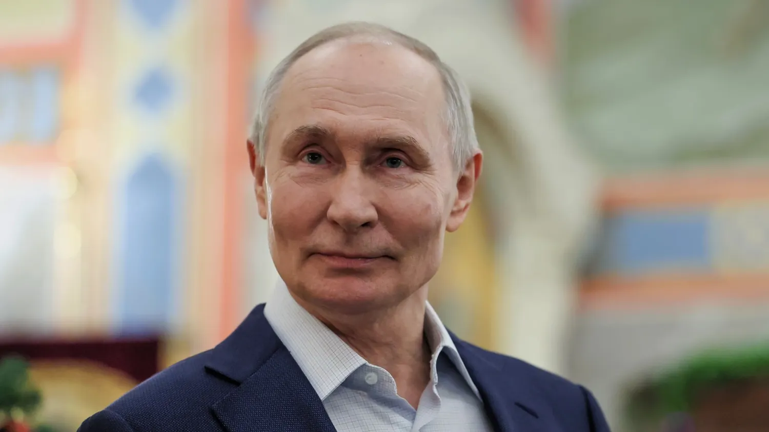 Graphic showing declining arms control agreements and rising nuclear risks